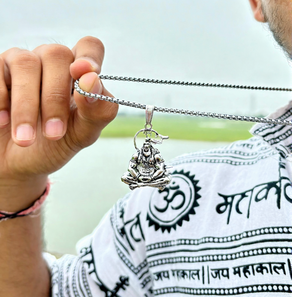 Echelon Lord Hanumanji Pendant Combo (BUY 1 GET 3 FREE)